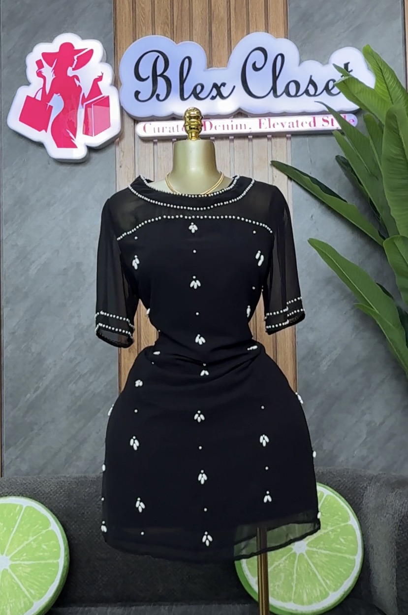 Non stretchy gown 